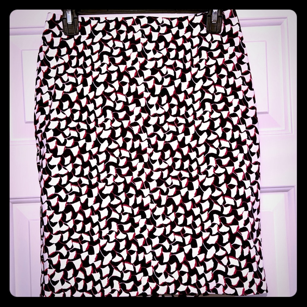 Ann Taylor pencil skirt with Ginko leaf print